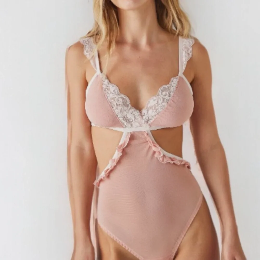 NWT we are hah‎ free people key to your heart bodysuit womens pink